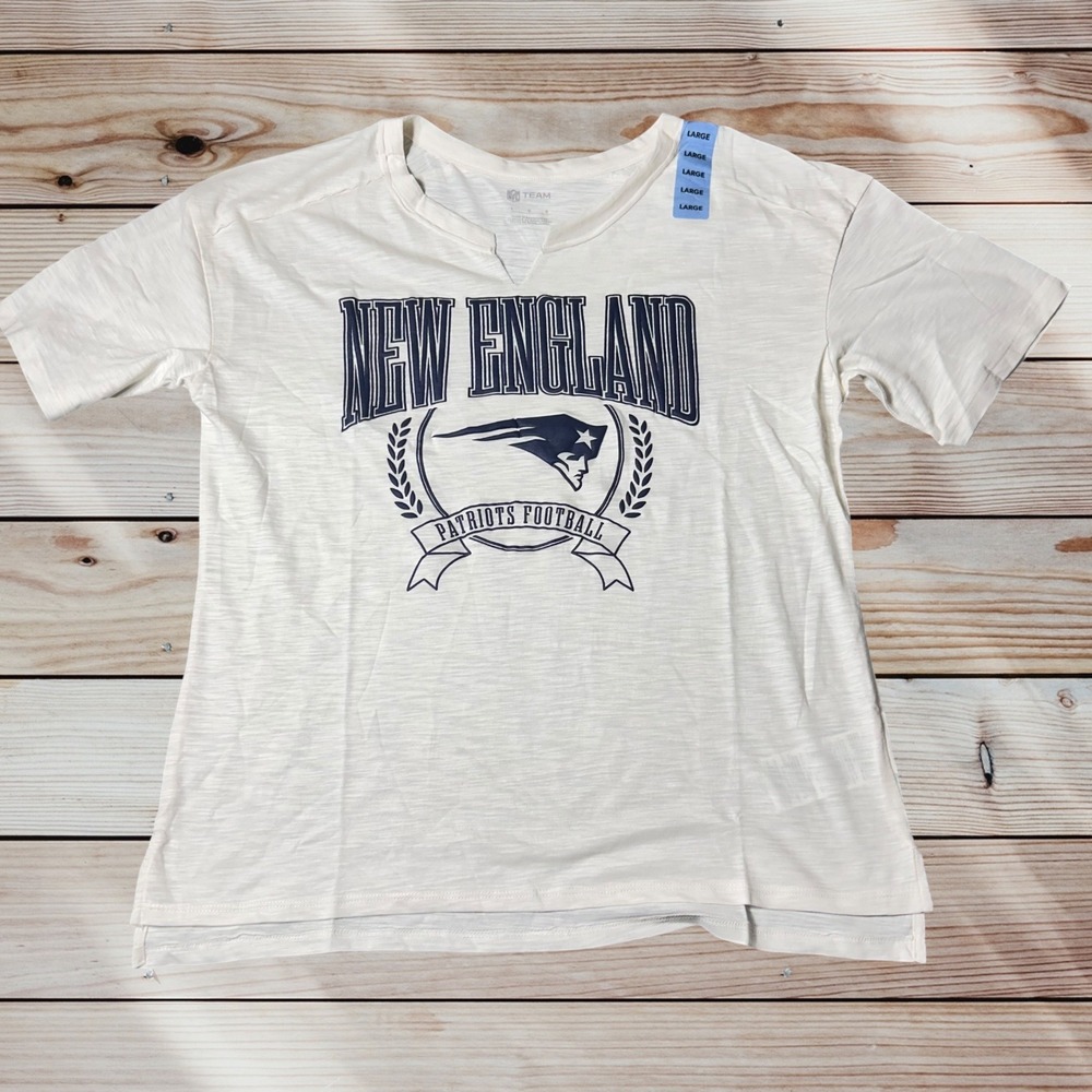 NWT New England Patriot Top Womens L Cream NFL Team‎ Apparel Short Sleeve